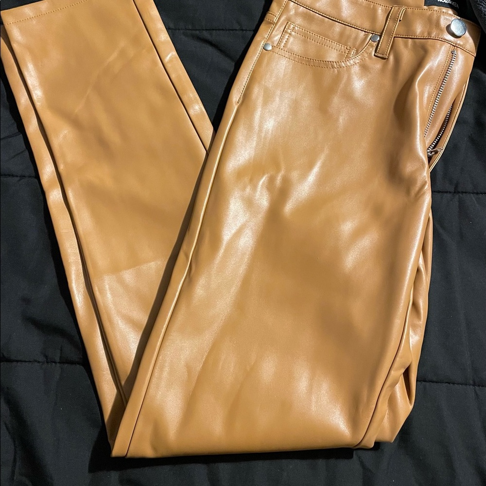 MEN’s FAUX LEATHER PANTS